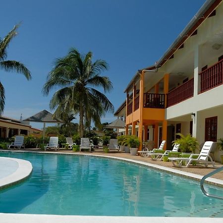 Aruba Quality Apartments & Suites Palm Beach Esterno foto