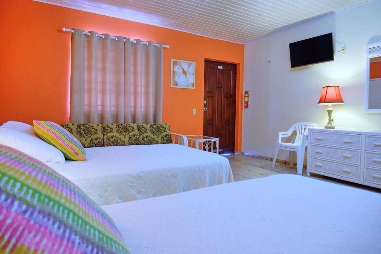 Aruba Quality Apartments & Suites Palm Beach Esterno foto