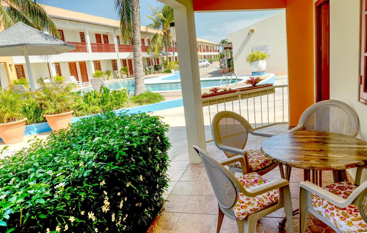 Aruba Quality Apartments & Suites Palm Beach Esterno foto