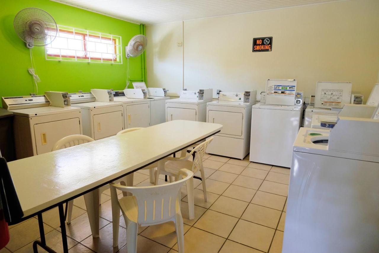 Aruba Quality Apartments & Suites Palm Beach Esterno foto