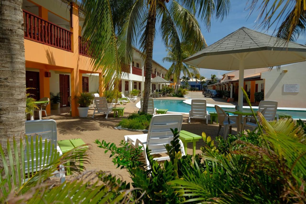 Aruba Quality Apartments & Suites Palm Beach Esterno foto