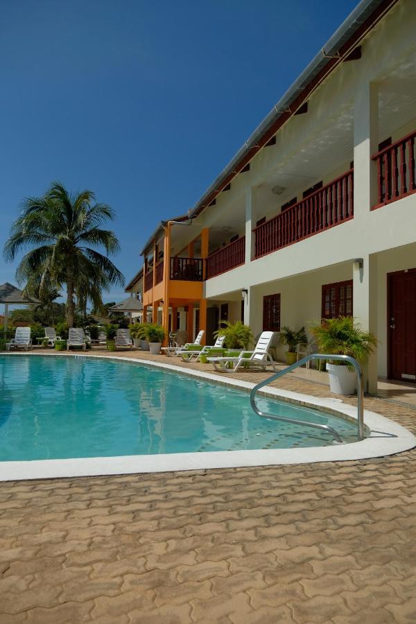 Aruba Quality Apartments & Suites Palm Beach Esterno foto