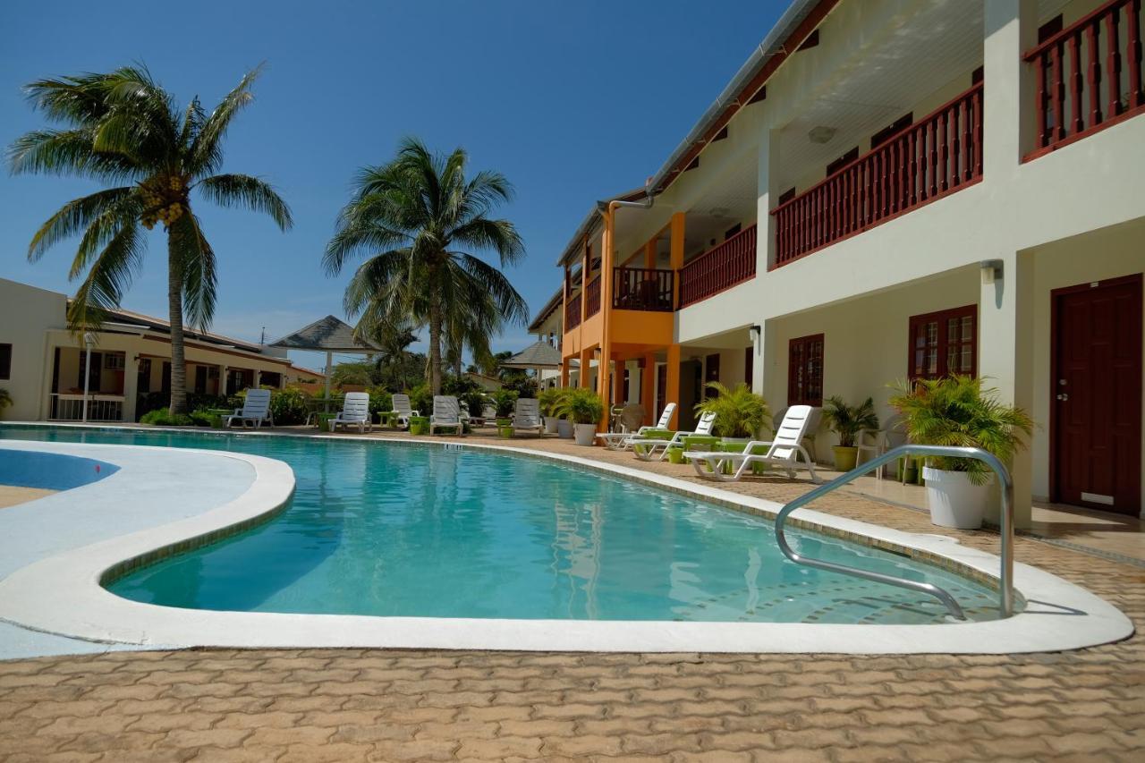 Aruba Quality Apartments & Suites Palm Beach Esterno foto