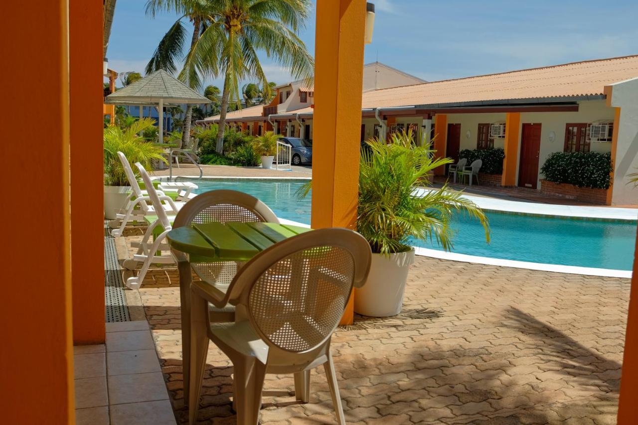 Aruba Quality Apartments & Suites Palm Beach Esterno foto