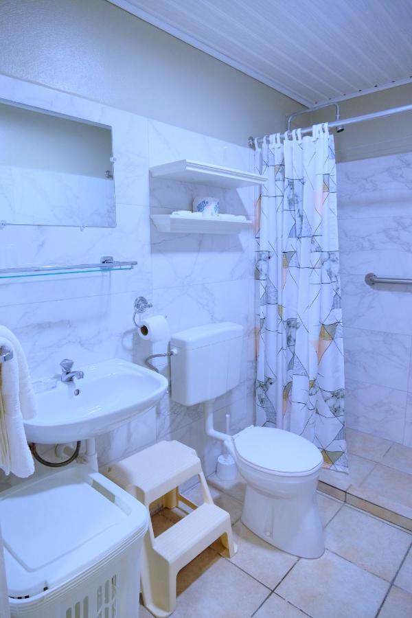 Aruba Quality Apartments & Suites Palm Beach Esterno foto