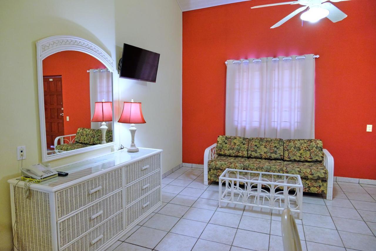 Aruba Quality Apartments & Suites Palm Beach Esterno foto