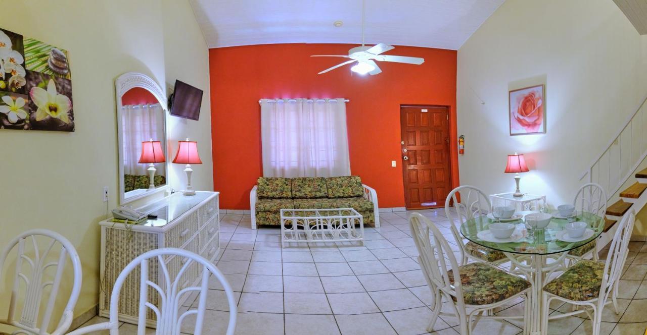 Aruba Quality Apartments & Suites Palm Beach Esterno foto
