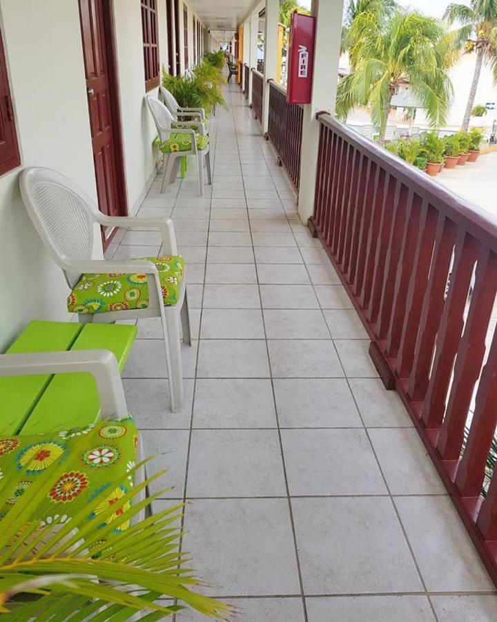 Aruba Quality Apartments & Suites Palm Beach Esterno foto